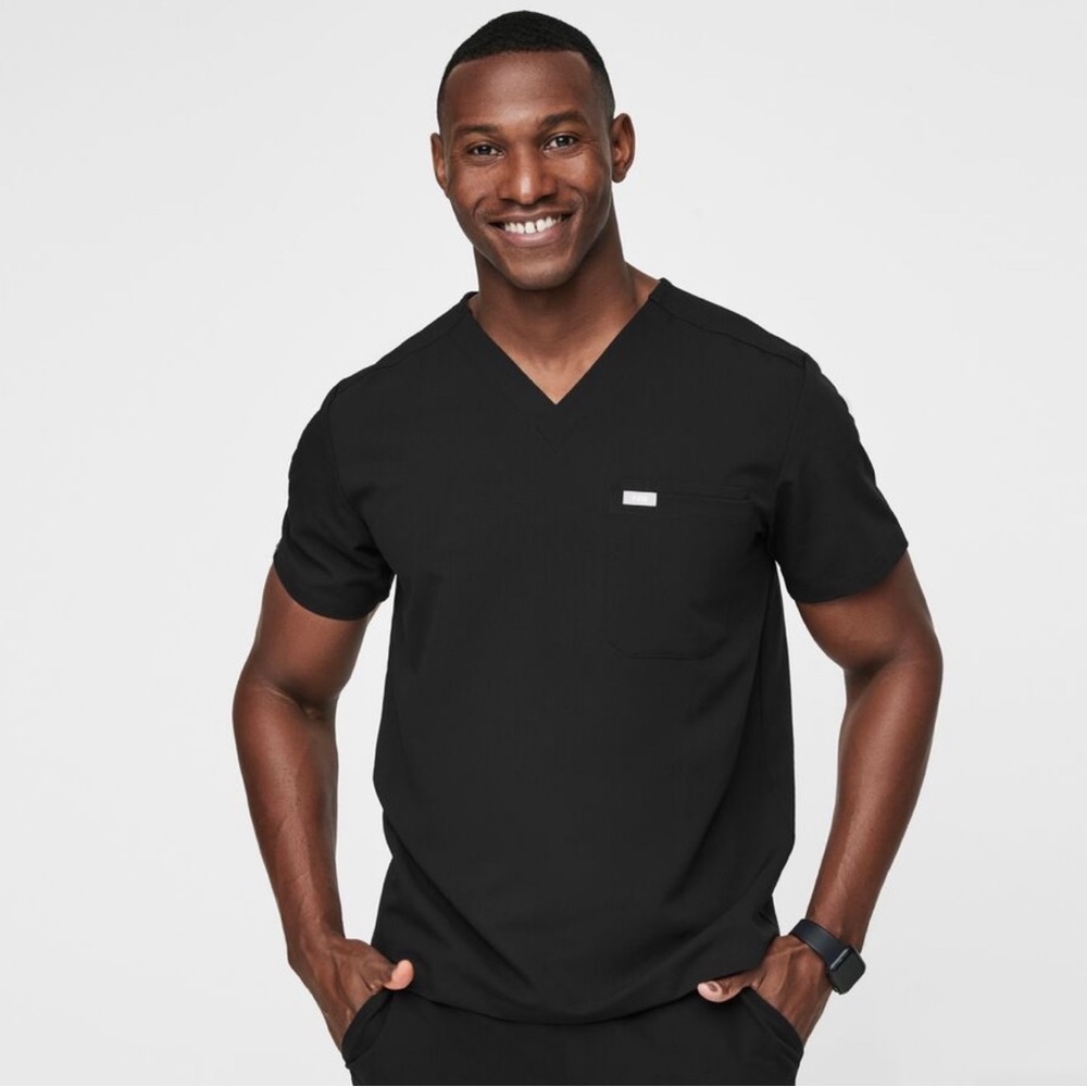 Figs Men's Black V-Neck Short Sleeve Tee